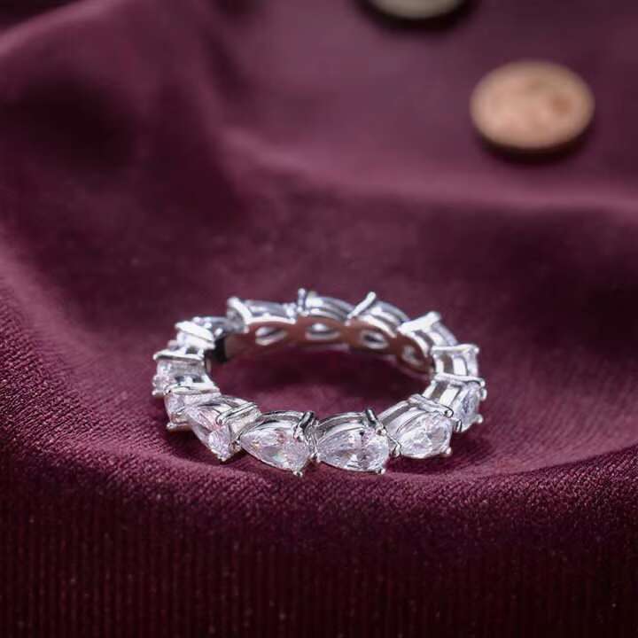 New Collection 925 Sterling Silver Wngagement Ring Pear Cut Jewelry Women Tear Rop Pear Moissanite Eternity Ring