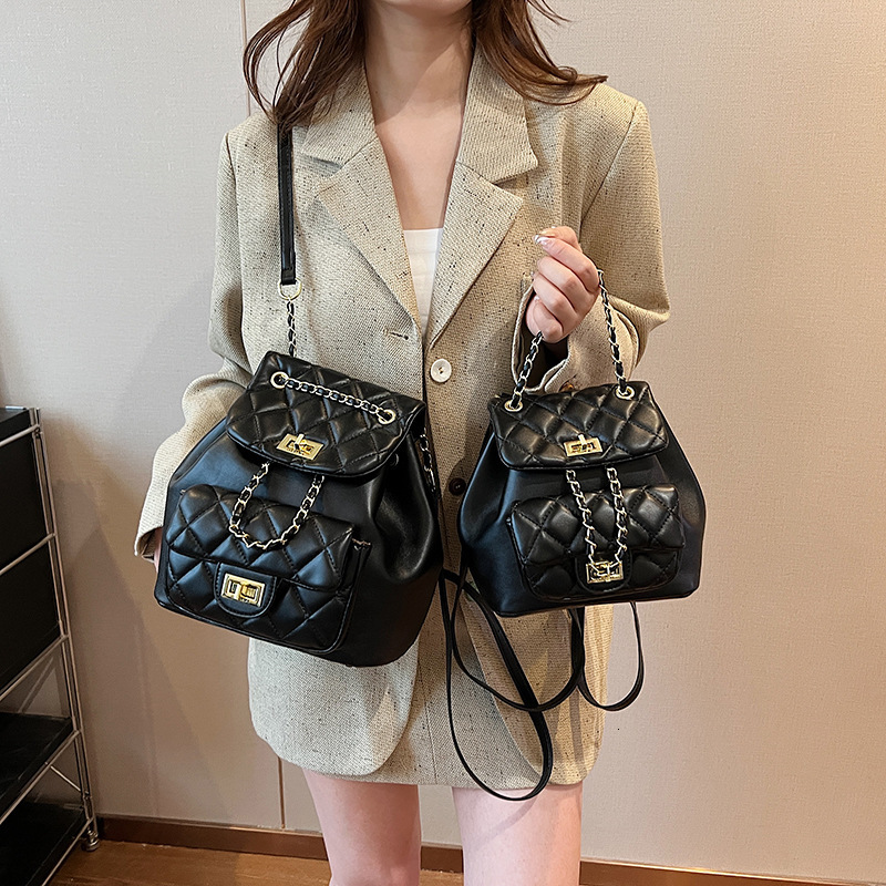 designer casual bag Quilted Chain Women's Backpack 2025 New Trend Spring Fashion Versatile Mini Backpack Small School Bag
