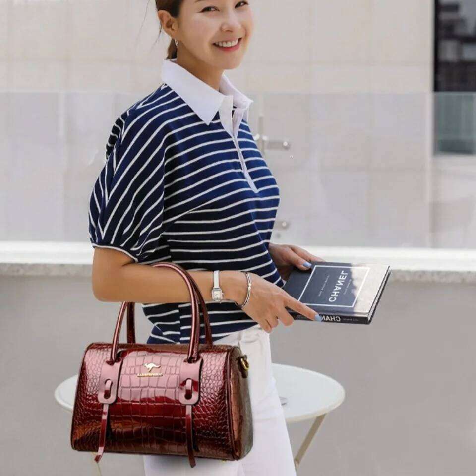 2025 New Patent Leather Handbag Fashion Shoulder Tote Crossbody High Quality Daily Commuter Bag Women Sac A Main