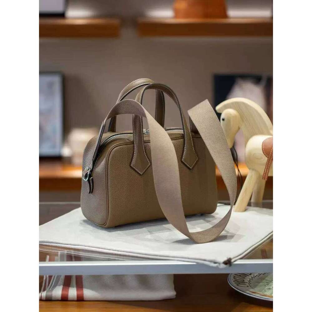 Women's Bags Designer Genuine Leather Handbag 25Cm Size Bowling Women's Top Layer Cowhide Pillow Shoulder Crossbody Bag Small