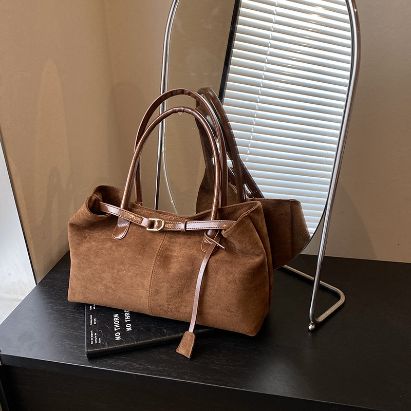 High-end Retro Fashion Tote Bag For Women 2025 New Autumn Large Capacity Shopping Bag Free Shipping Handbag Shoulder Designer Underarm Bag