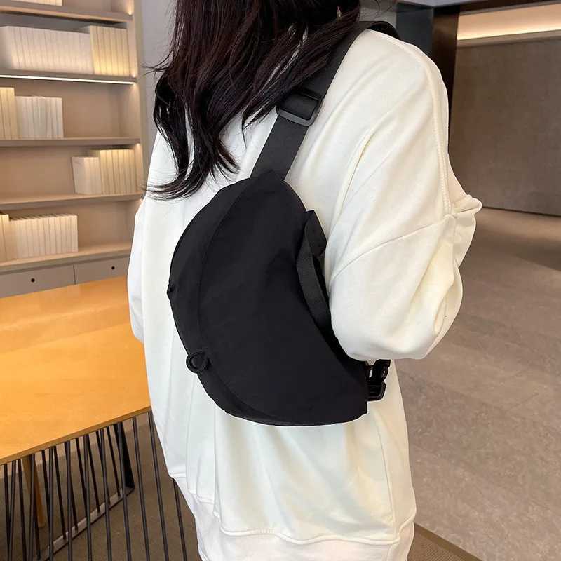 Ladies Single-shoulder Bag Large-capacity Crossbody Dumpling Bag Nylon Niche Design Versatile and High-end Chest Bag XJ250604