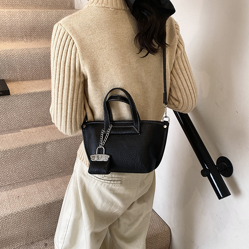 designer Vintage Handbag for Women 2025 Spring New Trendy Bucket Bag Fashion Casual Trendy Shoulder Tote Bag