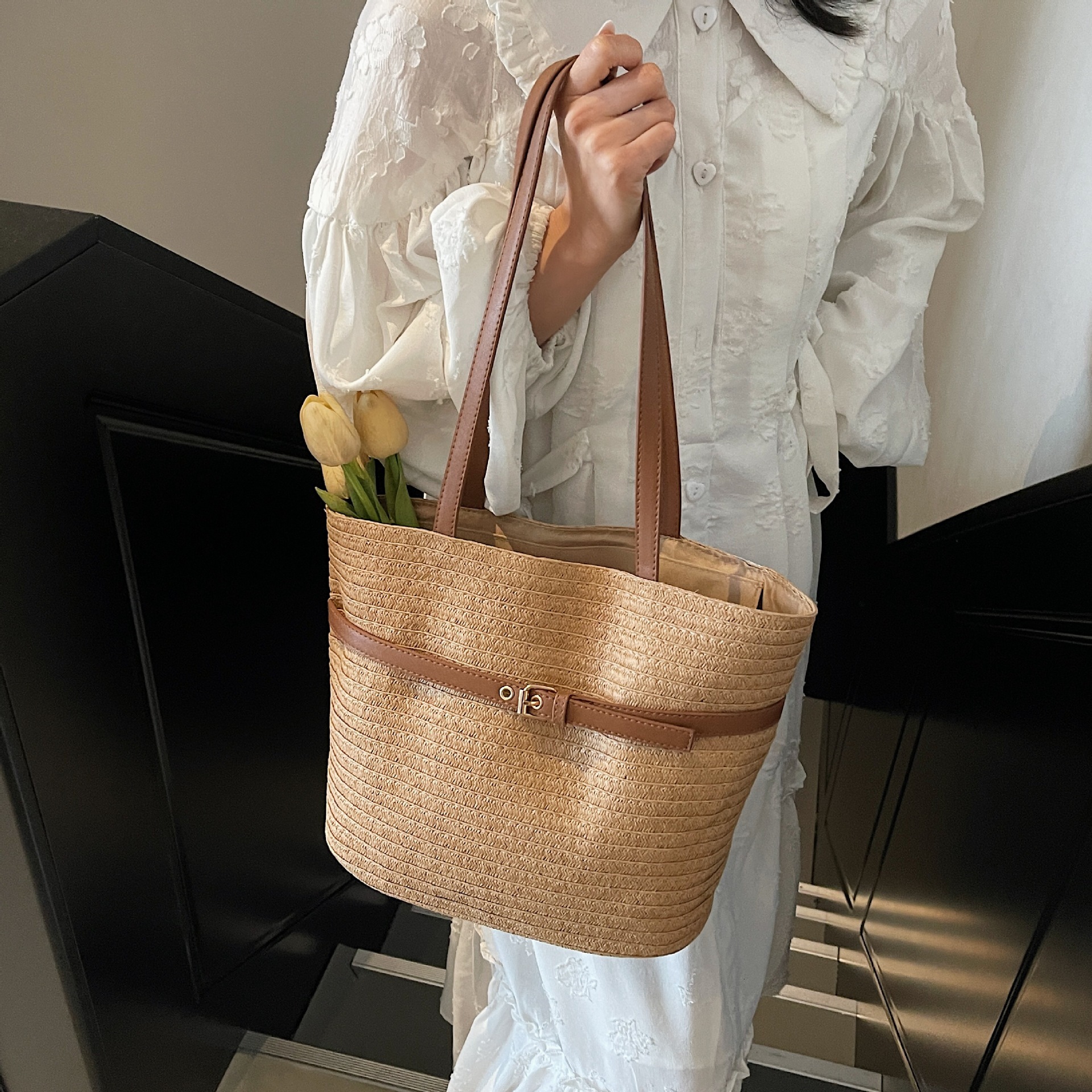 designer Straw Woven Large Capacity Bag for Women, Summer Travel Beach Bag, Large Bag for Women, 2025 New Style Shoulder Tote Bag