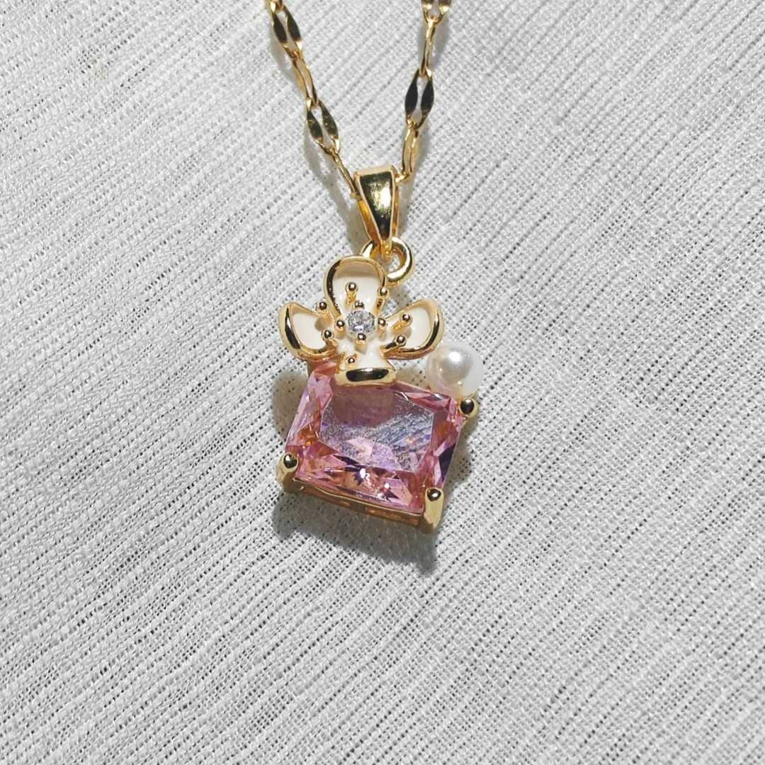 Luxurious Pink Butterfly Square Zircon Titanium Steel Necklace with Micro-Inlaid Pearl Pendant for Women XJ250604