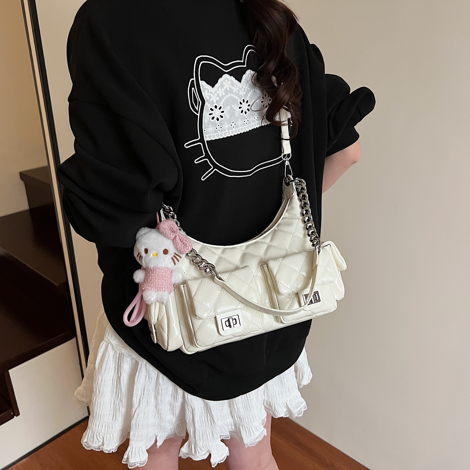 designer Quilted Chain Bag for Women 2025 New Spring Summer Niche Design Shoulder Crossbody Bag Motorcycle Bag Casual Underarm Bag