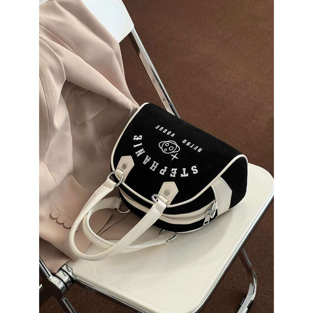 Vintage American Style Handheld Baseball Mid-Century High-End Sweet Cool Boston Single Shoulder Crossbody Bag, 2025 New Elegant Unique Design