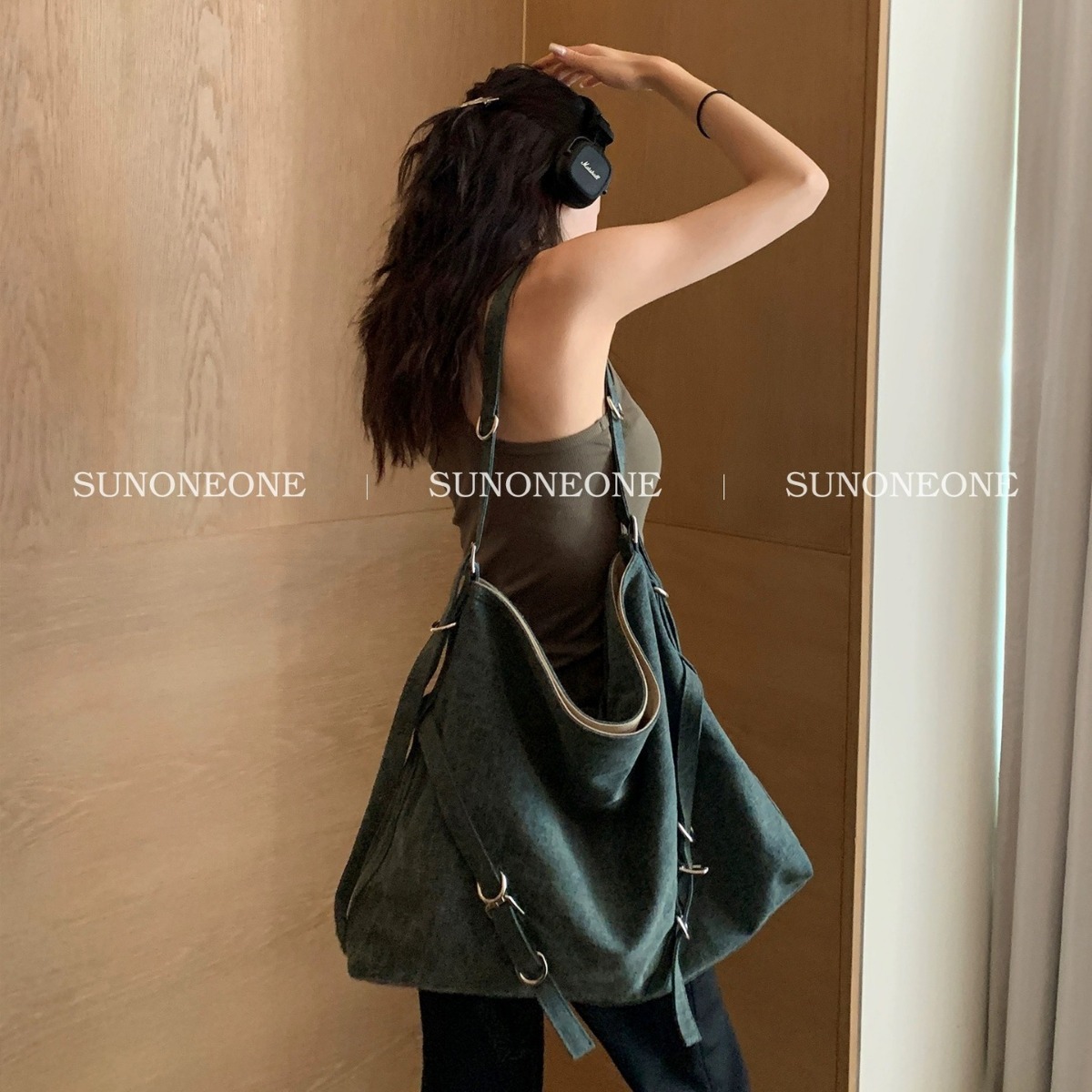 Travel fashion vacation commuting fashion large capacity women s denim bag summer new retro niche design shoulder bag designer crossbody bag
