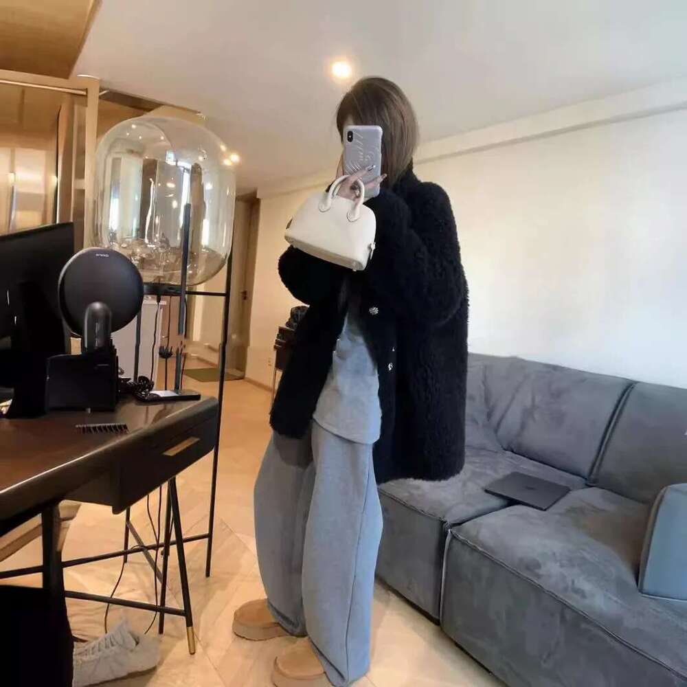 Lamb Fur Jacket Women's Loose Fashionable Plush Leather Coat New Style Autumn Winter Medium Length Lightweight Outerwear