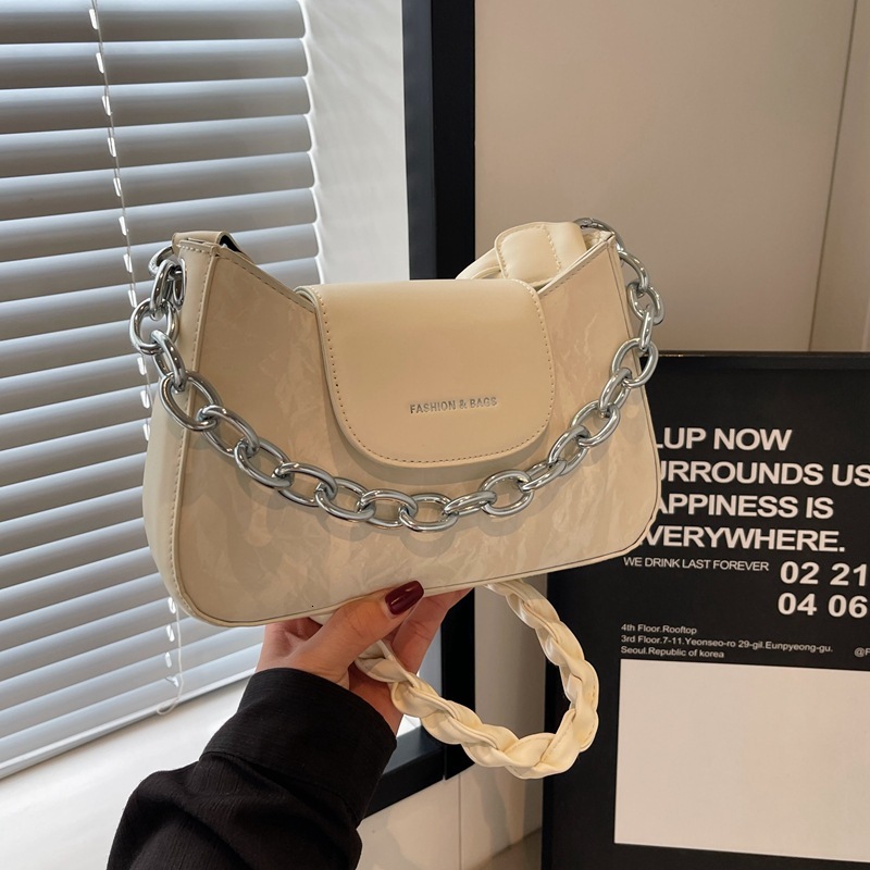 Free Shipping Designer Bag Small 2025 Spring New Western Style Popular This Year Single Shoulder Simple Leisure Fashion Crossbody Women's Bag