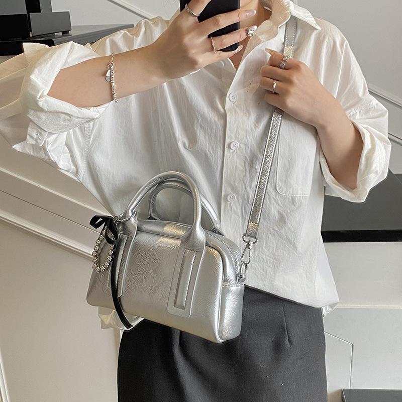 designer Korean Style Trendy Handheld Boston Bag for Women New Simple Shoulder Pillow Bag High-Quality Niche Crossbody Bag