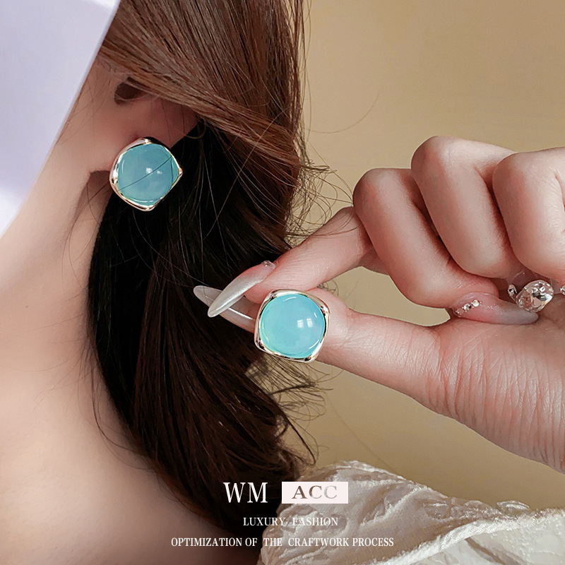 Silver Needle Korean style Simple Square Crystal Earrings, Fashionable and Versatile Earrings, Ins High End Sense