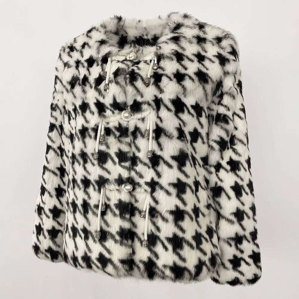 MENINA 2025 New Real Natural Rabbit Fur Coat Winter Jacket Women Thick Warm Pattern Elegant Outerwear Streetwear Fashion Tops