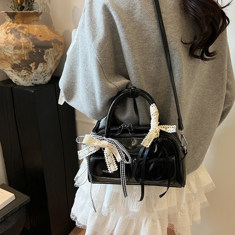designer Commuting Underarm Women's Bag 2025 Spring New Trendy Fashion Shoulder Bag Large Capacity High-end Boston Pillow Bag