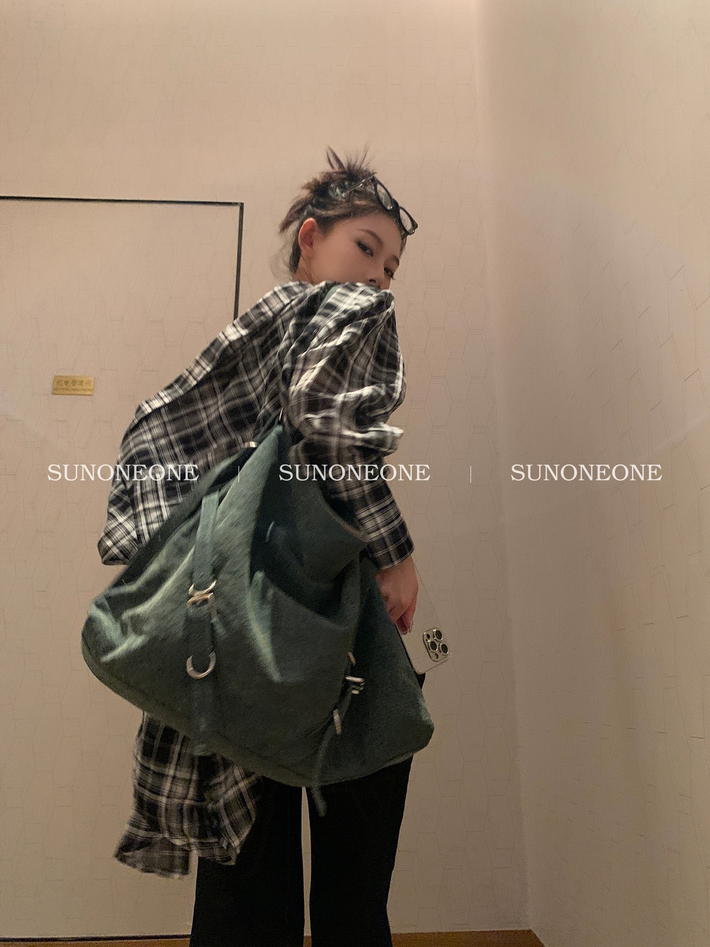 Travel fashion vacation commuting fashion large capacity women s denim bag summer new retro niche design shoulder bag designer crossbody bag