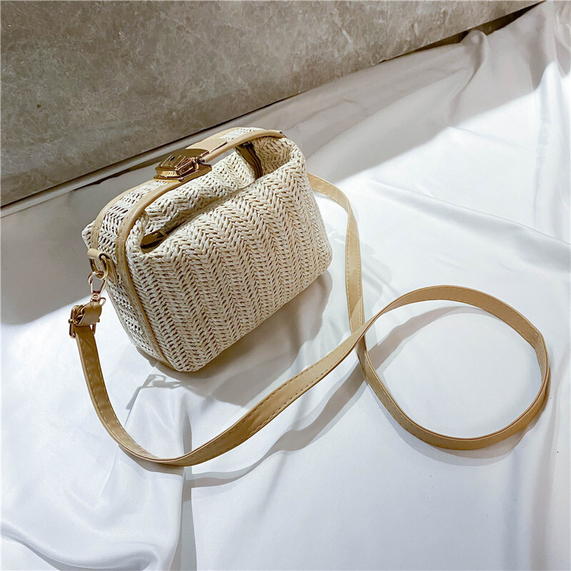 Top Brand High Quality New Style Small Bag for Women 2025 New Trend Version Versatile Crossbody Bag Simple Fresh Shoulder Straw Handbag New Free Deliv