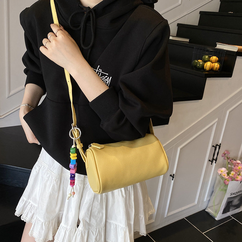 designer 2025 New Fashion Versatile Simple Casual Small Round Bag Single Shoulder Crossbody Bag Niche Mini Pillow Bag for Women