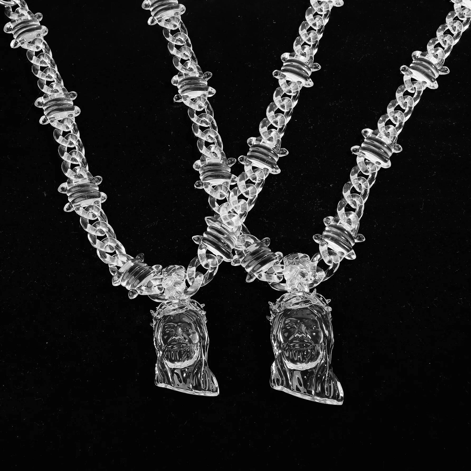 Trendy Transparent Clear Acrylic Big Juese Pendant Necklace for Men Hiphop Brambles Wire Jesus Christ Necklaces Male Jewelry