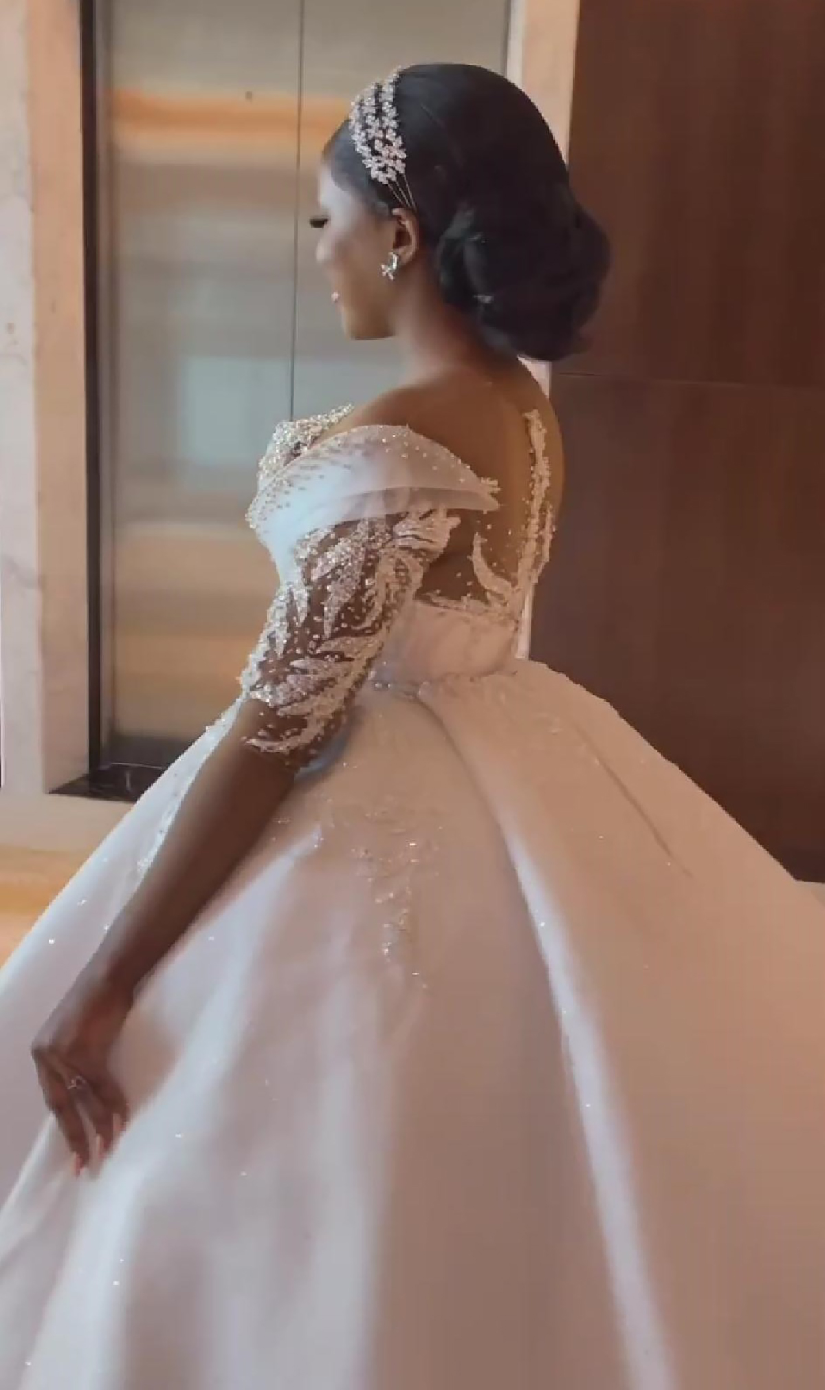 Luxury Sequined Lace Wedding Dresses A Line Cathedral Train Illusion Long Sleeves Beaded Bride Gowns Custom Made Tiered Castle Bridal Dresses Floor Le