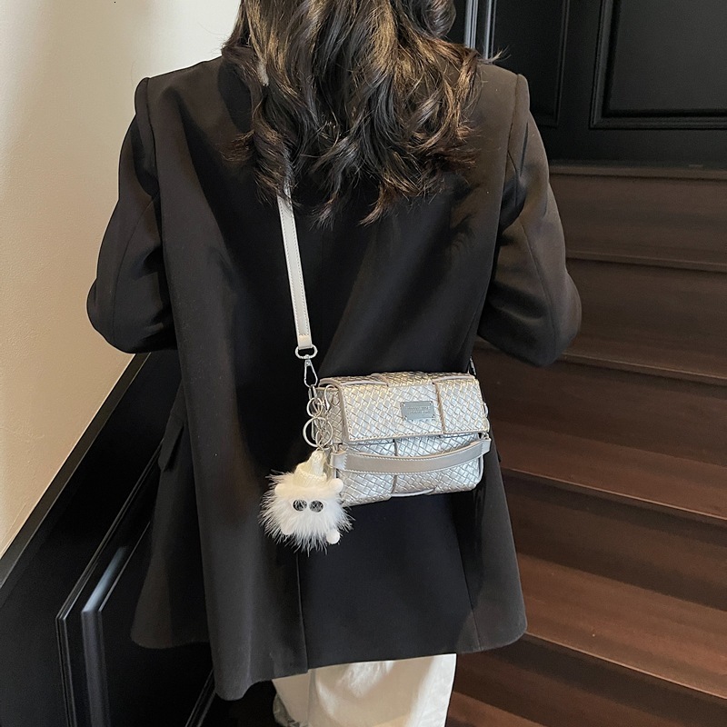 designer Hot-Selling Niche Versatile Woven Pattern Single Shoulder Underarm Bag for Women Retro Casual Handbag Crossbody Small Square Bag