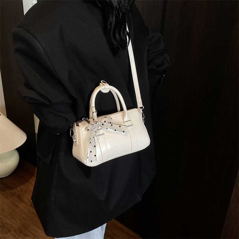 designer High-end Handheld Underarm Bag for Women 2025 Spring Summer New Trendy Fashion Versatile Casual Shoulder Crossbody Small Square Bag