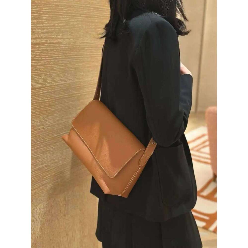 2025 New Vintage Lock Messenger Genuine Leather Flap Crossbody Bag With Detachable Zipper Pouch