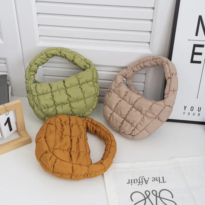 Fashion Mini Puffer Tote Bag Quilted Circle Phone Purse Elegant Purple Soft Nylon Padded Key Pouch Simple Trend Handbag 250603