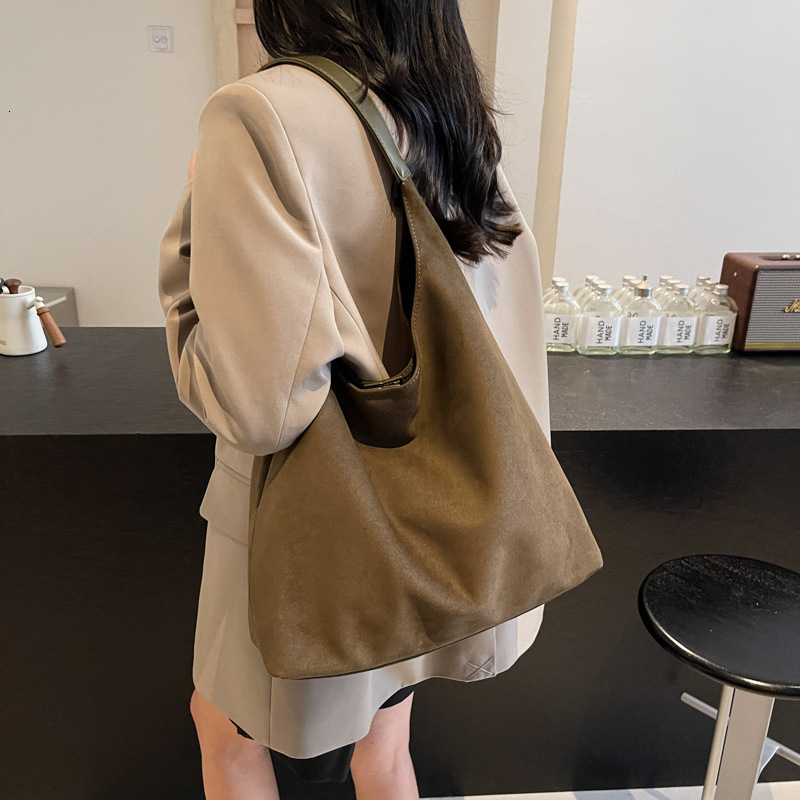 Fashion Designer Casual Winter New Shopping Bag Korean Style Simple Shoulder Bag Underarm Free Shipping Tote Bag For Women Large Capacity Women's