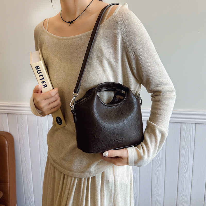 designer Korean Style Trendy Handheld Bucket Bag for Women 2025 Spring Summer New Casual Versatile Stylish High-end Single Shoulder Crossbody Bag