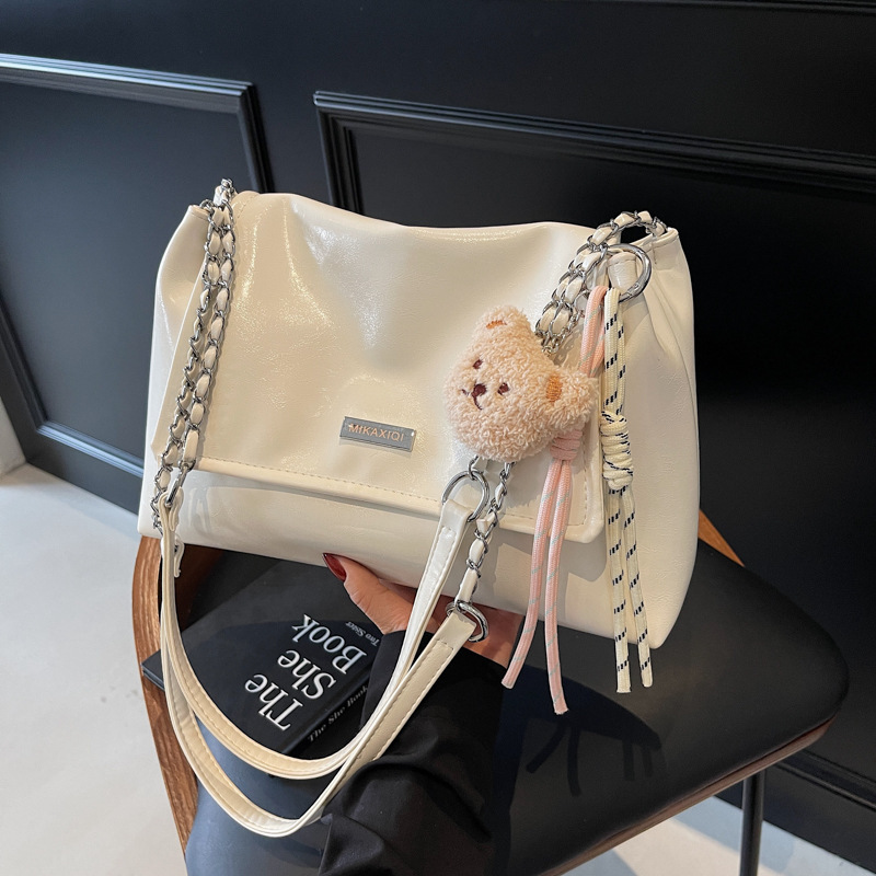 designer Large Capacity Soft Leather Commuter Tote Bag for Women 2025 New Versatile Chain Crossbody Bag Casual Shoulder Underarm Bag