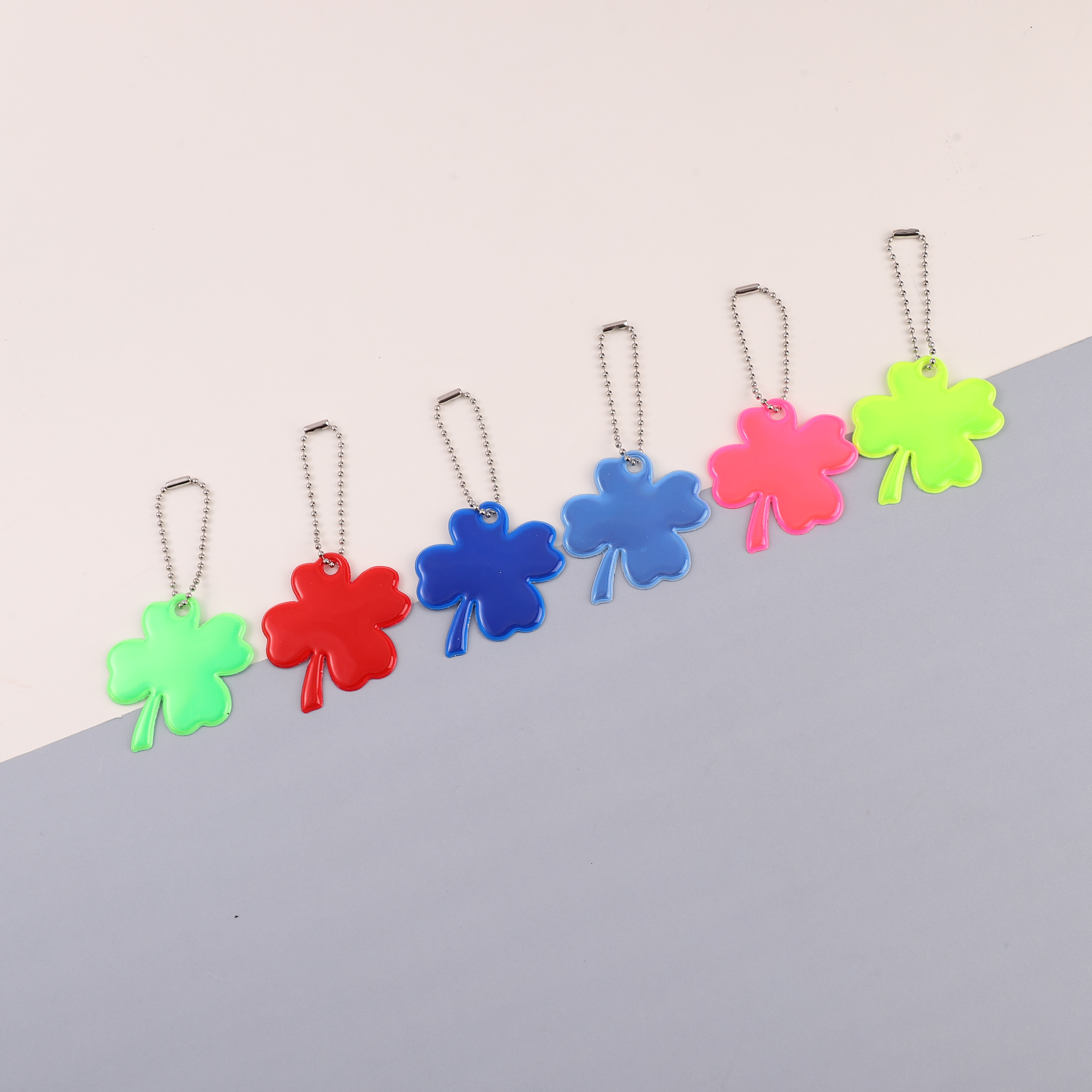 Four Leaf Clover Shape Night Light Creative Decorative Pendant - Multiple Colors for Various Styles