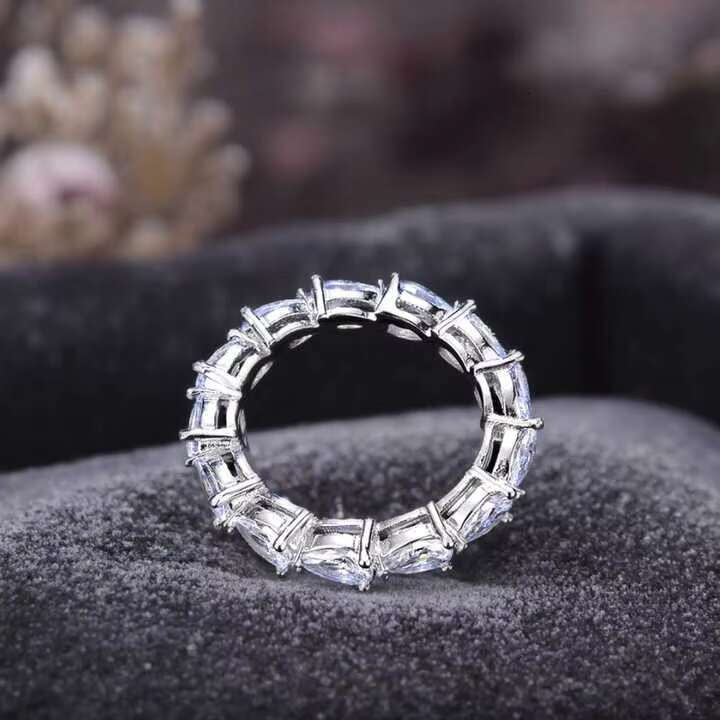 New Collection 925 Sterling Silver Wngagement Ring Pear Cut Jewelry Women Tear Rop Pear Moissanite Eternity Ring
