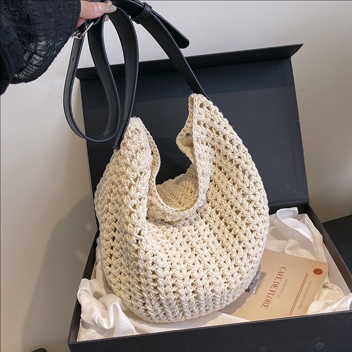 designer Fashion Trendy Forest Style Simple Lazy Wind Woven Tote Bag for Women Casual Commuting Personality Large Capacity Shoulder Bag