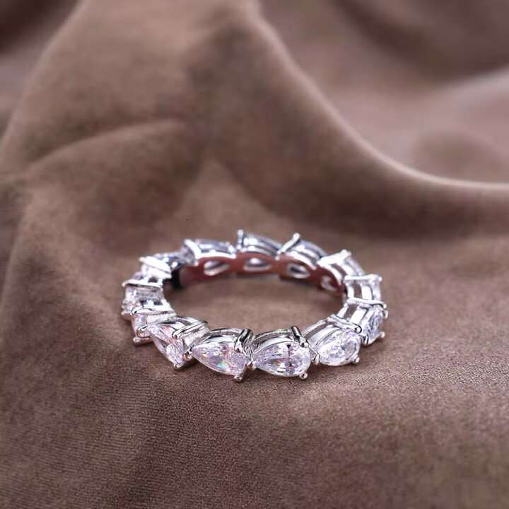 New Collection 925 Sterling Silver Wngagement Ring Pear Cut Jewelry Women Tear Rop Pear Moissanite Eternity Ring