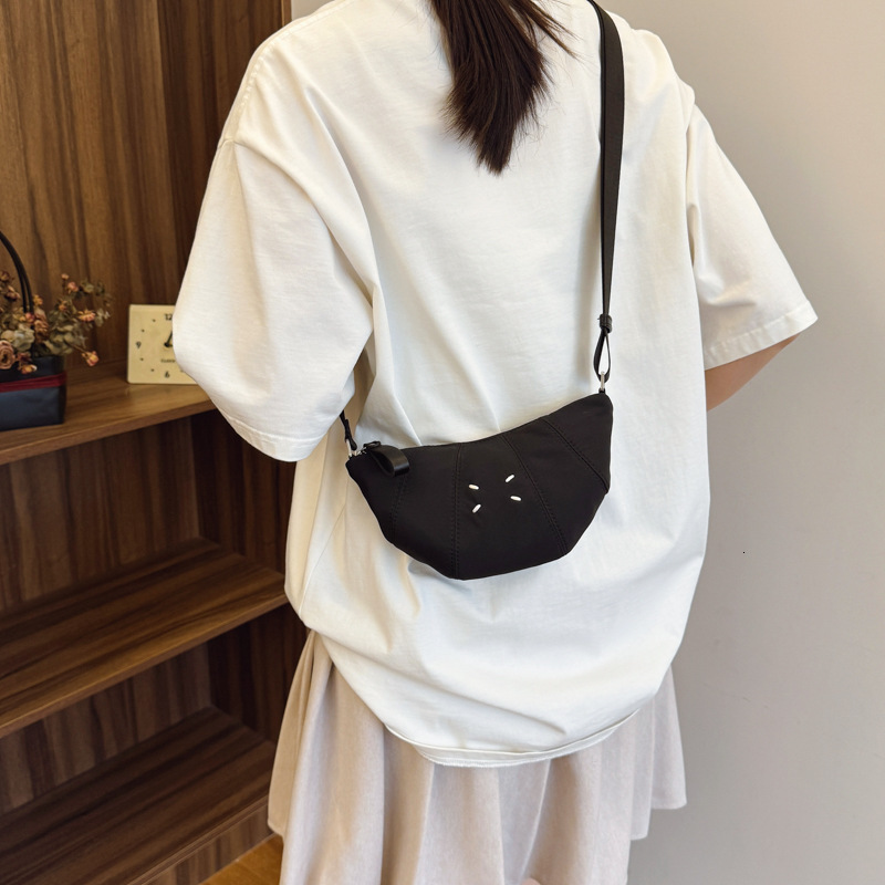 designer Canvas Lazy Style Croissant Bag for Women 2025 New Fashion High-Quality Niche Design Single Shoulder Crossbody Dumpling Bag