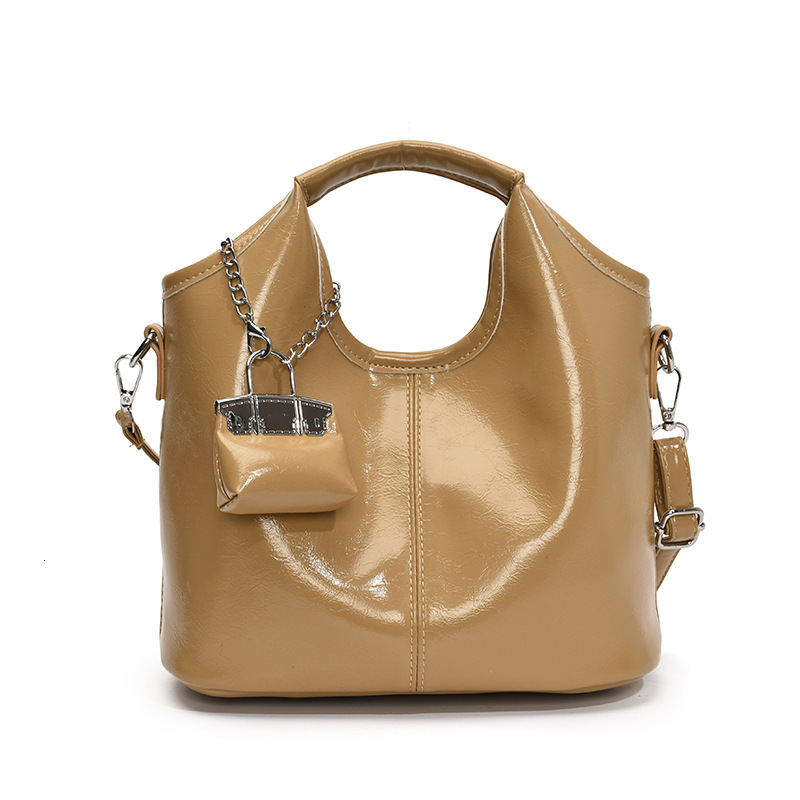 designer Lazy Style Niche Soft Leather Bag for Women 2025 Spring Summer New Large Capacity Versatile Underarm Bag Crossbody Bag Basket Bag