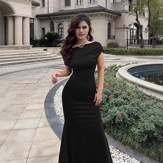New plus size womens long dress with elegant temperament slim fit and slimming black evening gown