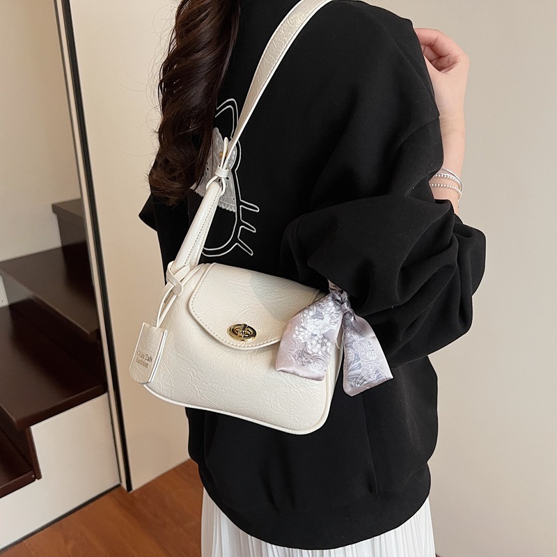 designer Niche Design High-End Underarm Bag for Women 2025 New Summer Fashion Lychee Texture Versatile Commuter Shoulder Crossbody Bag