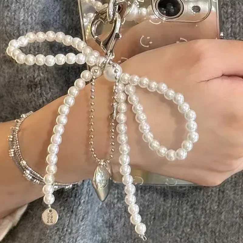 White Bowknot Heart Keychain Women Korean Sweet Charm Pearl Bow Backpack Key Ring Handmade Jewelry Ornament Bags Pendants Gifts W250604