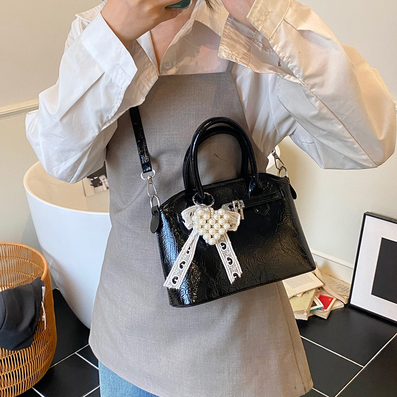 designer High-End Large Capacity Commuter Bag Women's 2025 New Summer Handbag Versatile Niche Crossbody Tote Bag