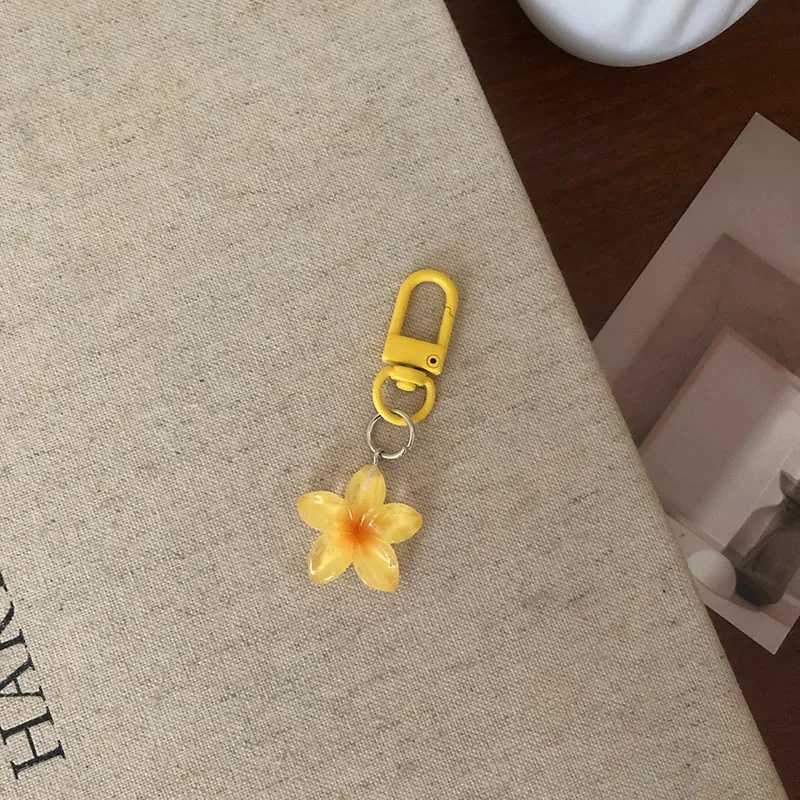 Colorful Transparent Flower Keychain Pendant For Women Girls Fashion Exquisite Keychain Bag Decoration Accessories Friend Gift W250604