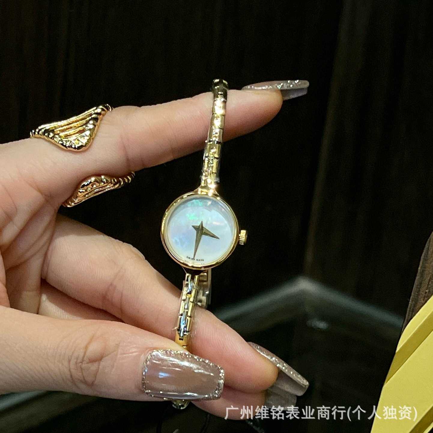 Double G vintage watches, exquisite and compact quartz women's watches, simple and versatile ladies' wristwatches, bracelet style Denny Road watches J250604