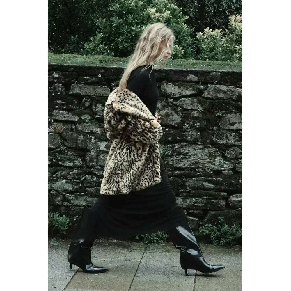 leopard Winter New Fashion Fluffy Fur Coat Women High Street lapel Collar FauxFur Jacket Female coats