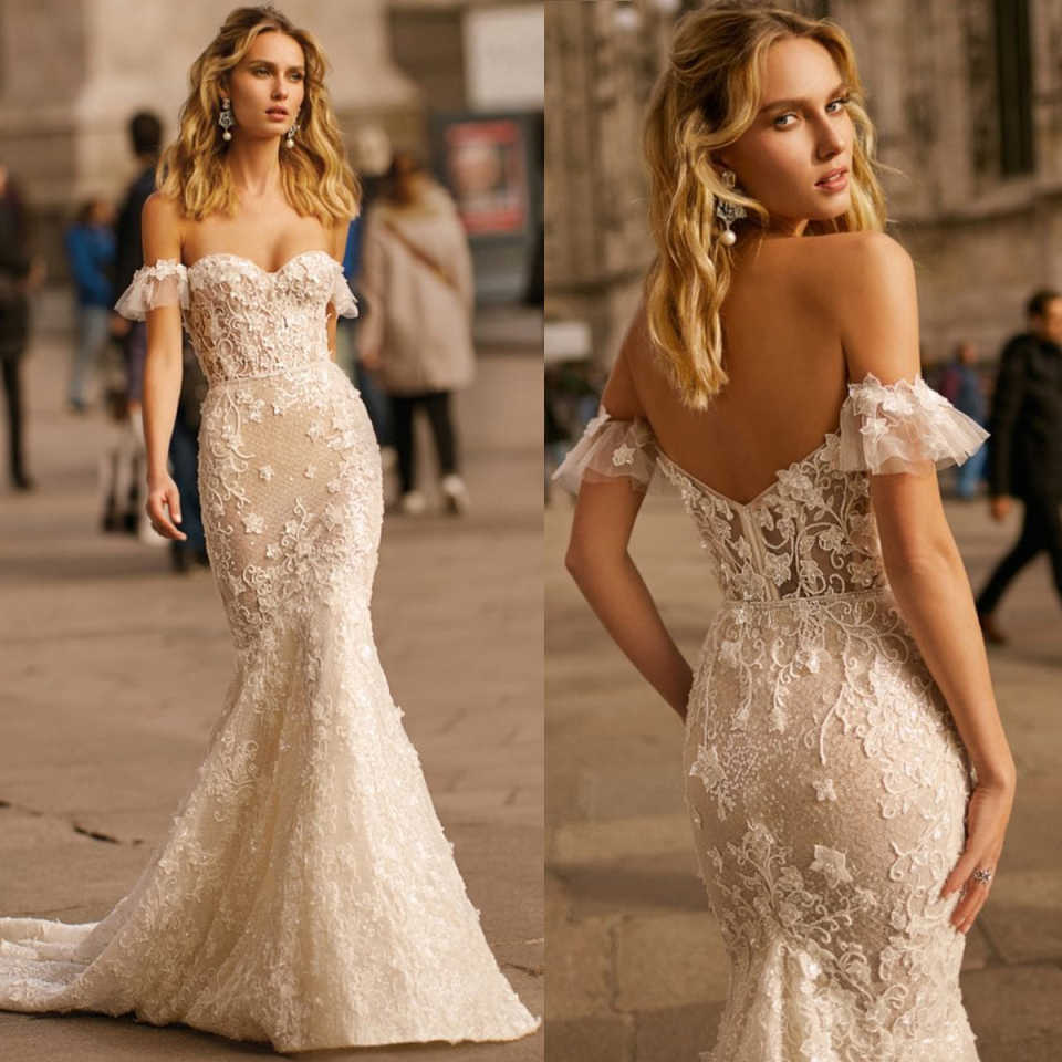 Beach Mermaid Wedding Dresses Off Shoulder Lace Appliques Bridal Gowns Customized Sexy Backless Pleats Vestio De Novia