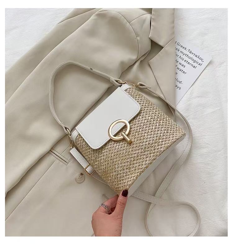 Brand High Quality New Style 2025 New Crossbody Straw Bag Handbag Women's Woven Bag Vacation Rattan Bag Fashion Small Bag Bucket Bag New Free Del