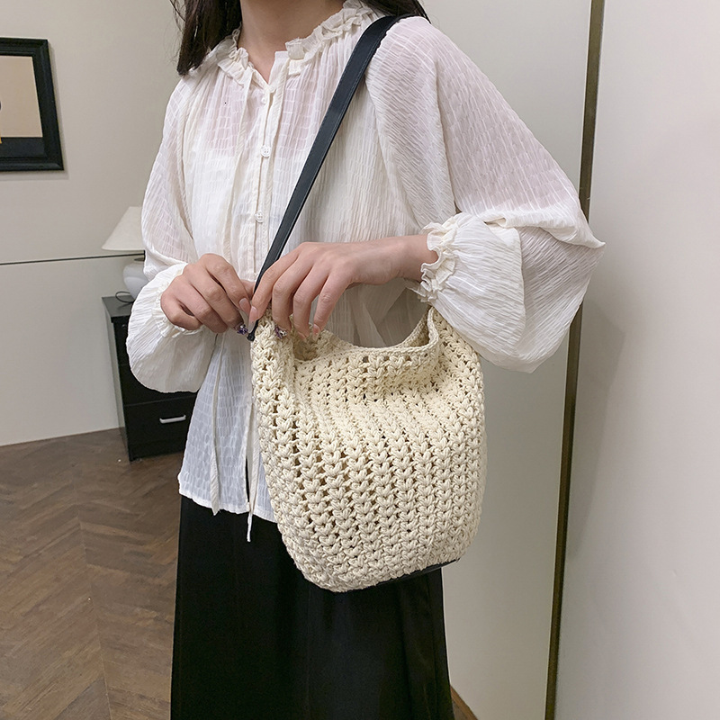 designer Fashion Trendy Forest Style Simple Lazy Wind Woven Tote Bag for Women Casual Commuting Personality Large Capacity Shoulder Bag