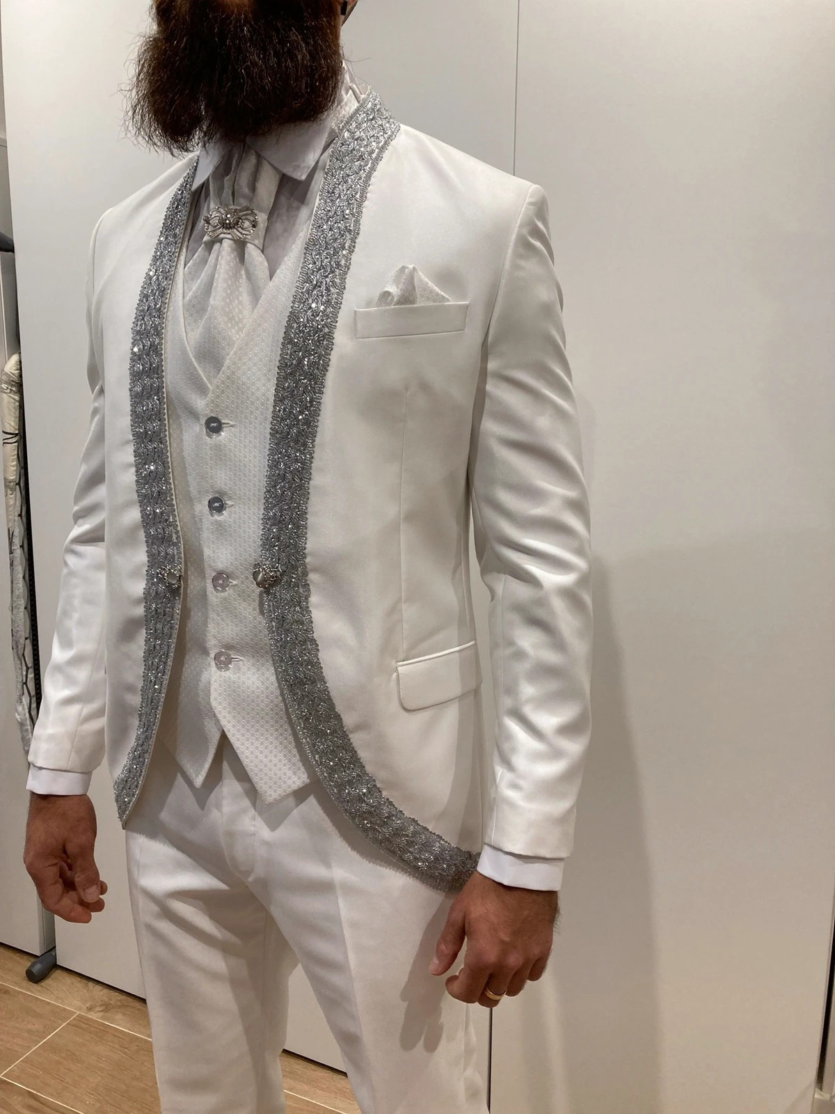 Fashion Man Suits Fit Slim Beading Shawl Lapel Muslim Blazer Party Prom 2 Pieces Set Rhinestone Customized One Button Jacket Pants Plus Size