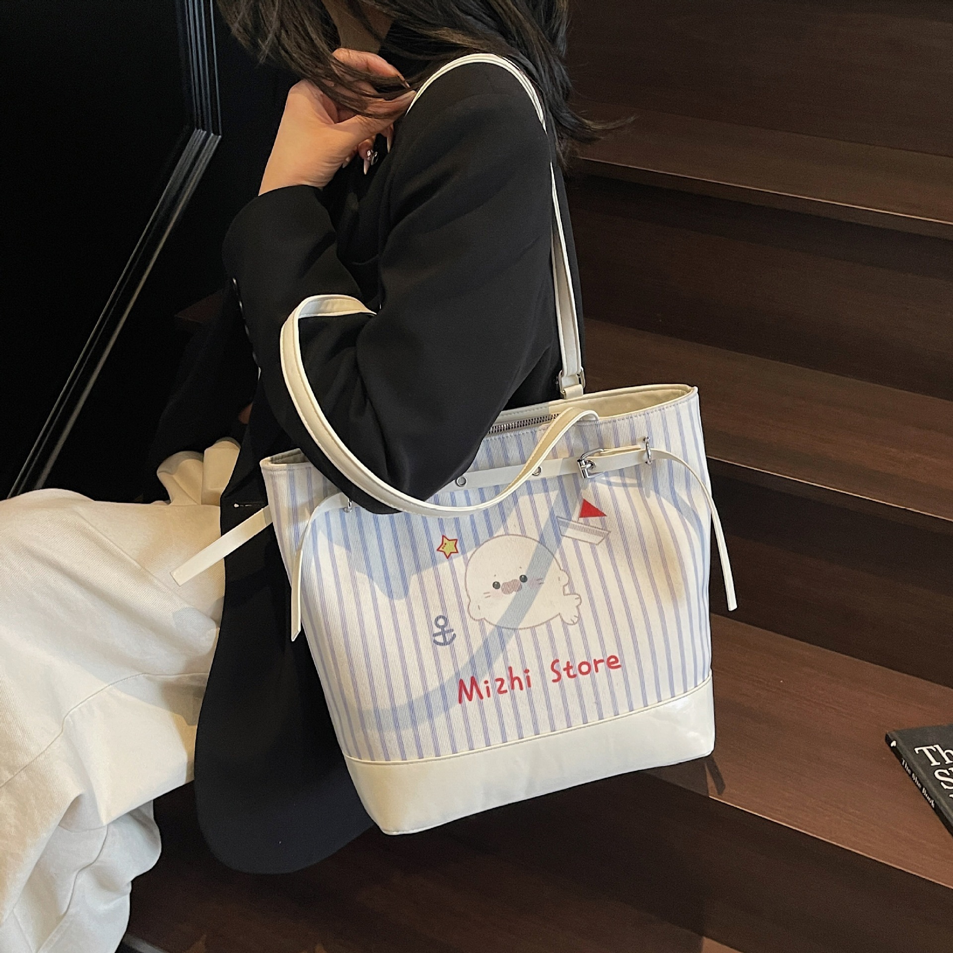 designer Cartoon Print Backpack for Women 2025 New Trendy Fashion Cute Bear Bucket Bag Casual Shoulder Bag