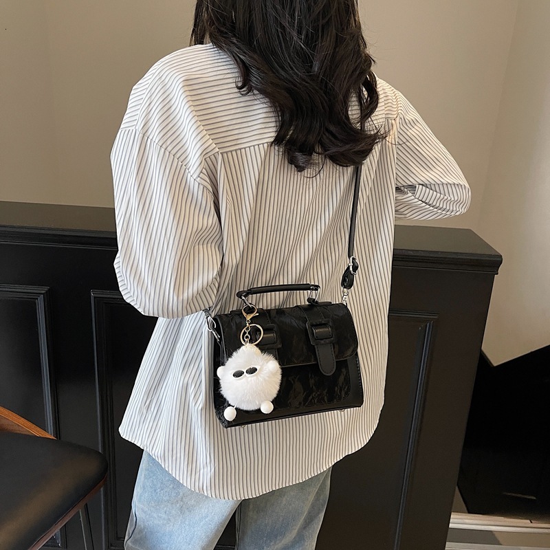 designer Vintage Fashion Stylish Handbag for Women 2025 New Fashion Trend Shoulder Bag Versatile Casual Crossbody Bag