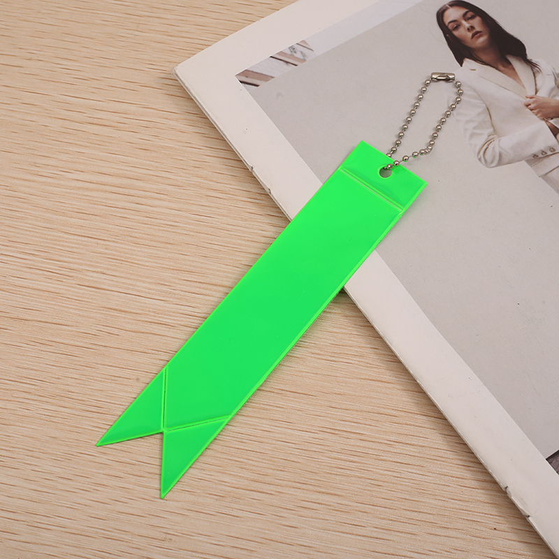 Reflective Bicycle & Backpack Pendant for Enhanced Nighttime Visibility Up To 200 Meters